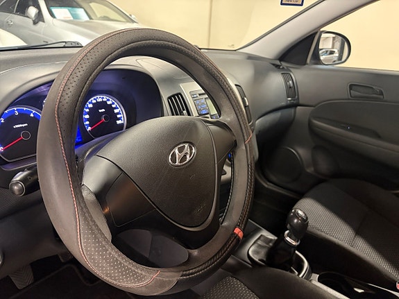 Hyundai i30 12 of 17