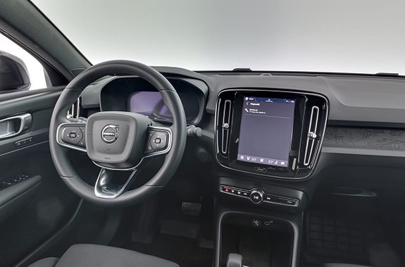 Volvo C40 8 of 17