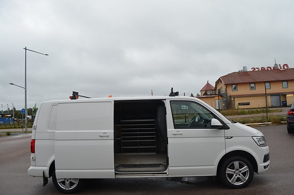 Volkswagen Transporter 9 of 18