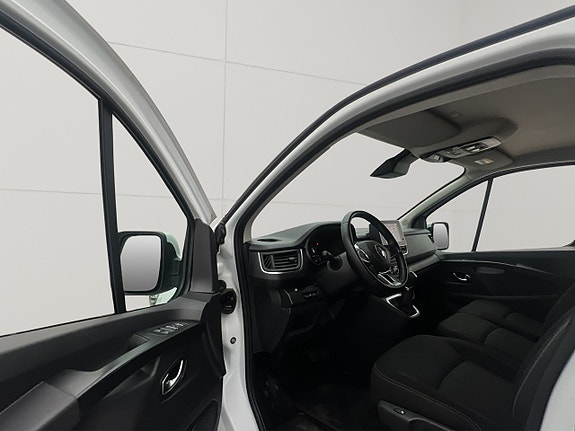Renault Trafic 13 of 30