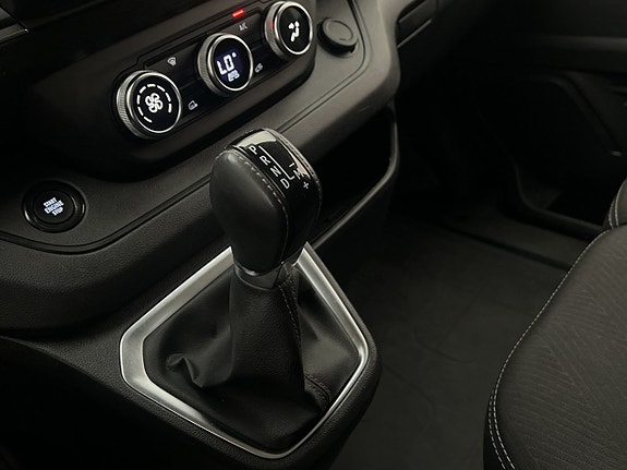 Renault Trafic 25 of 30