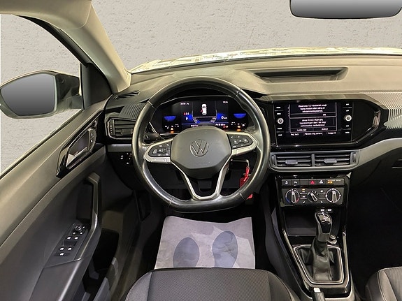 Volkswagen T-Cross 6 of 8