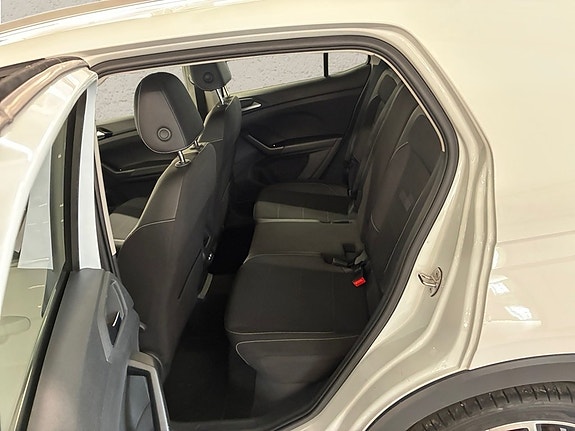 Volkswagen T-Cross 7 of 8