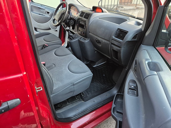 Peugeot Expert 8 of 14