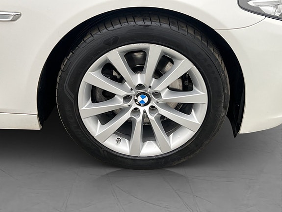 BMW 520d 13 of 30