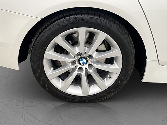 BMW 520d 12 of 30