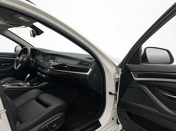 BMW 520d 15 of 30