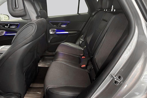 Mercedes-Benz GLC300 de 9 of 14