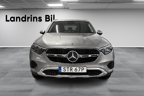 Mercedes-Benz GLC300 de 2 of 14