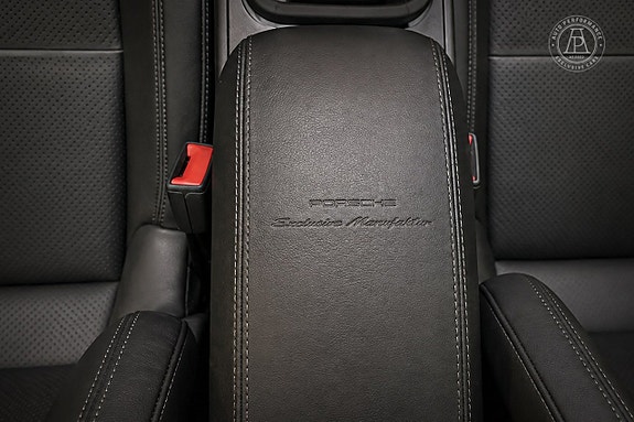 Porsche 911 GT3 11 of 13