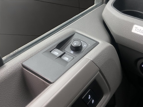 Volkswagen Crafter 13 of 27