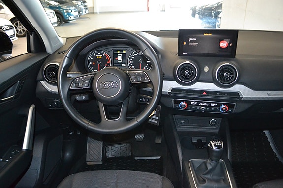 Audi Q2 4 of 8