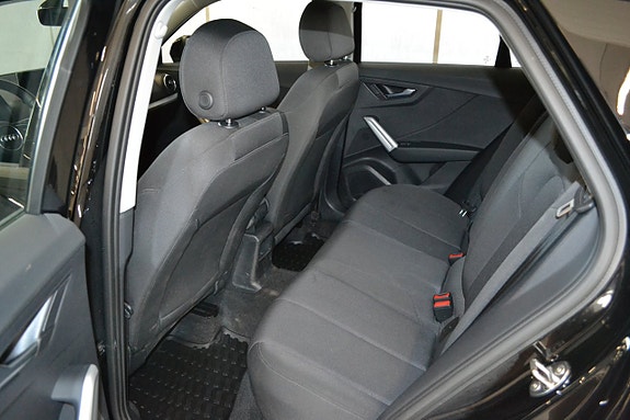 Audi Q2 7 of 8