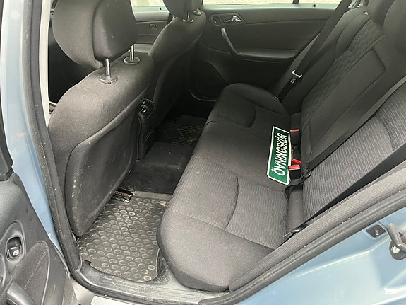 Mercedes-Benz C180 5 of 5