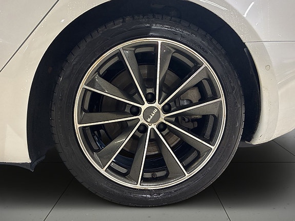 Tesla Model 3 14 of 18