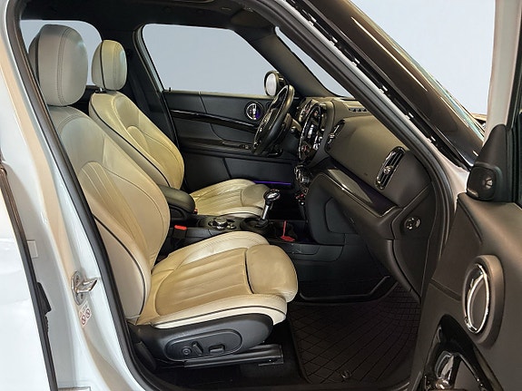 MINI Countryman Cooper 10 of 21
