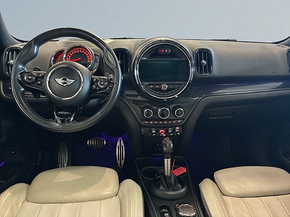 MINI Countryman Cooper 8 of 21