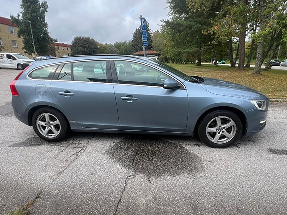 Volvo V60 3 of 7