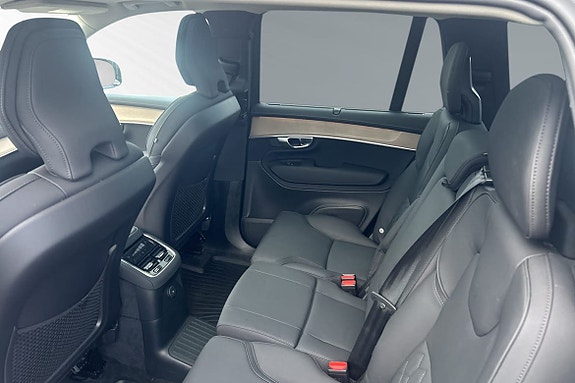 Volvo XC90 9 of 13