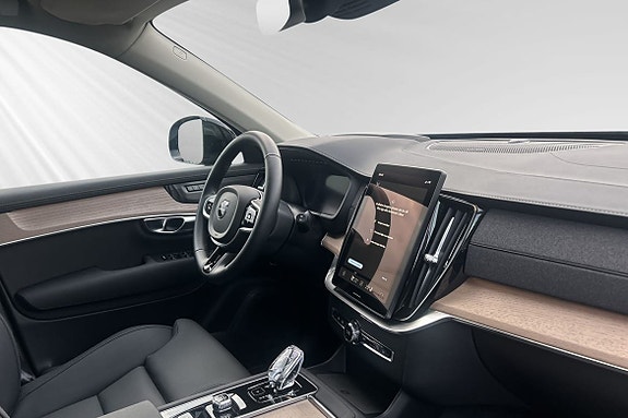 Volvo XC90 11 of 13