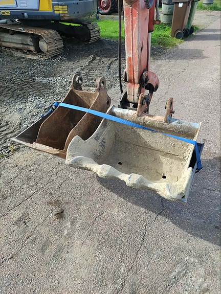 Bobcat 325G 7 of 9