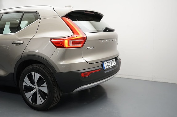 Volvo XC40 3 of 20