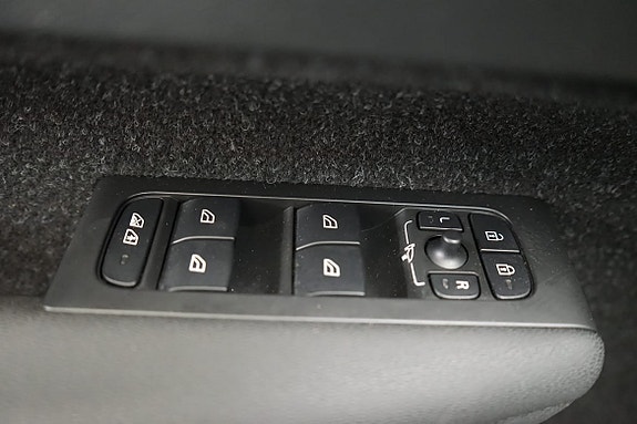 Volvo XC40 11 of 20