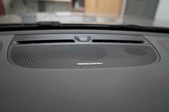 Volvo XC40 13 of 20