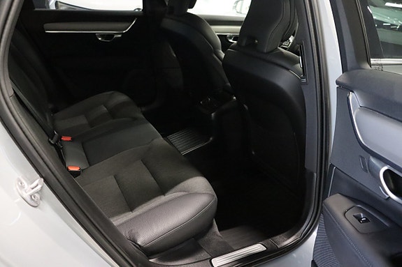 Volvo V90 15 of 30
