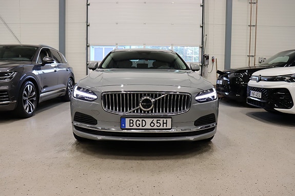 Volvo V90 3 of 30