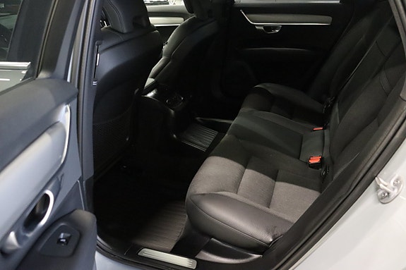 Volvo V90 14 of 30