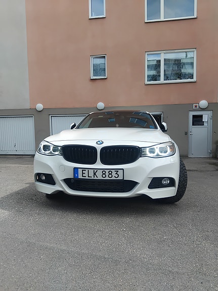 BMW 330d 5 of 17