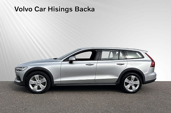 Volvo V60 Cross Country 4 of 12