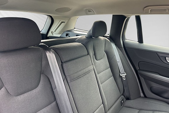 Volvo V60 Cross Country 12 of 12