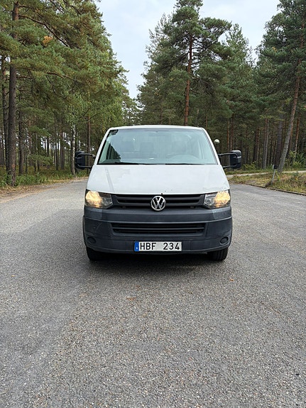 Volkswagen Transporter 2 of 14