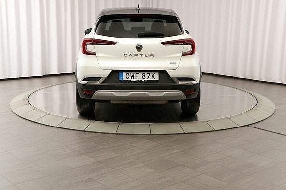 Renault Captur 3 of 25