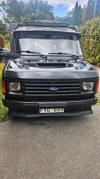 Ford Transit 9 of 10