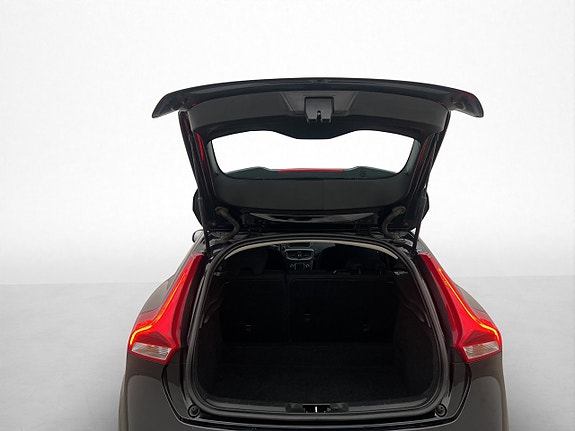 Volvo V40 24 of 28