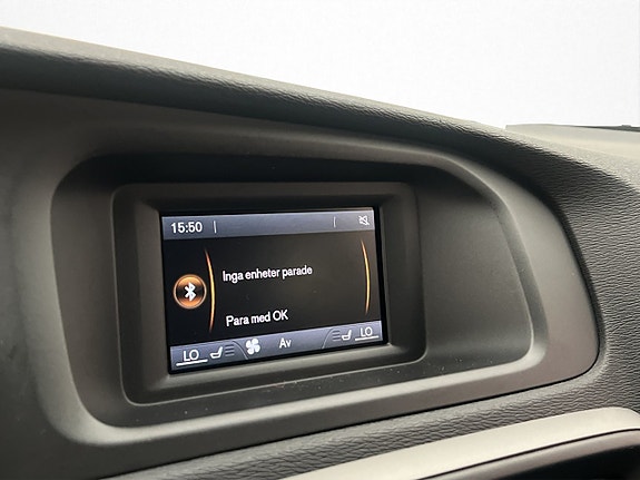 Volvo V40 18 of 28