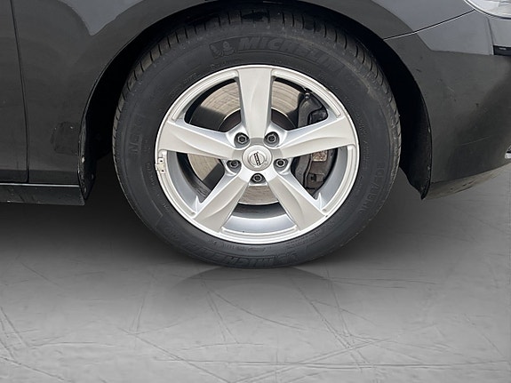 Volvo V40 28 of 28