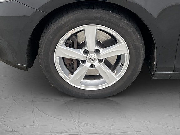 Volvo V40 25 of 28