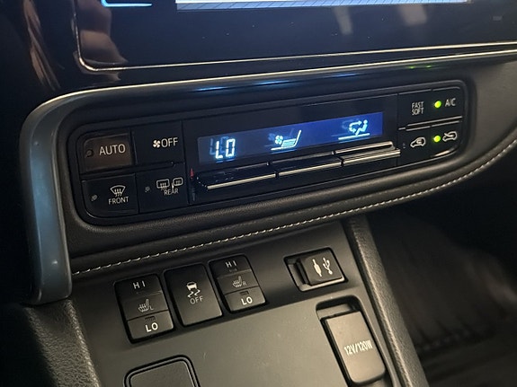 Toyota Auris 22 of 30