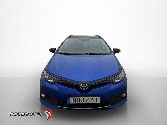 Toyota Auris 2 of 30