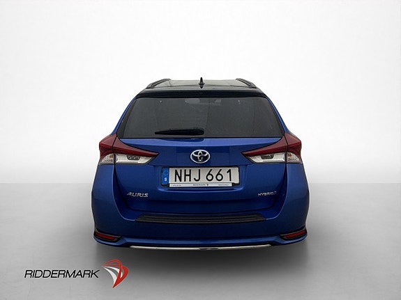 Toyota Auris 7 of 30
