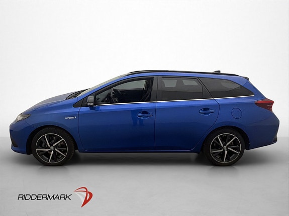 Toyota Auris 5 of 30