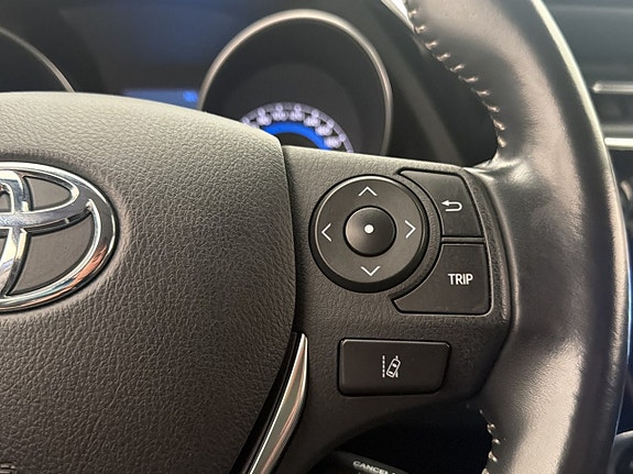 Toyota Auris 17 of 30