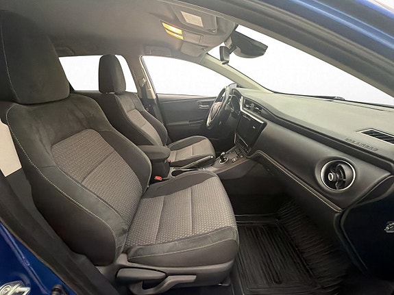Toyota Auris 25 of 30