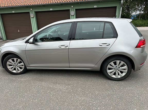 Volkswagen Golf VII 16 of 17