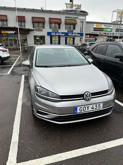 Volkswagen Golf VII 2 of 17