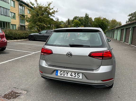 Volkswagen Golf VII 15 of 17